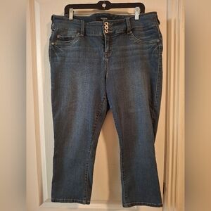 Torrid Sz 18 Blue Women's Capri Jeans